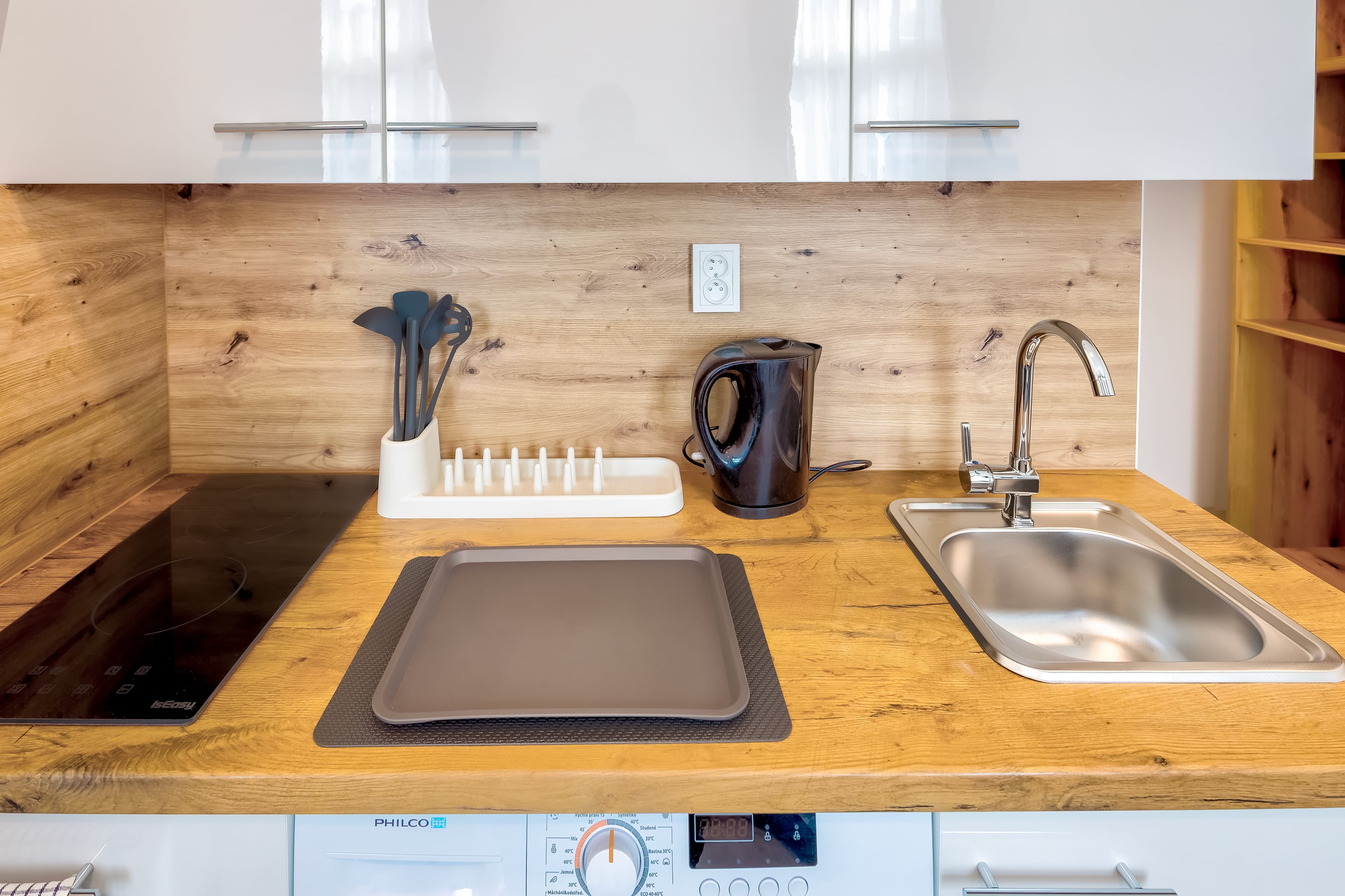 Room 8 - 0K9A9250_openWithAnd4more_Balancer (1)